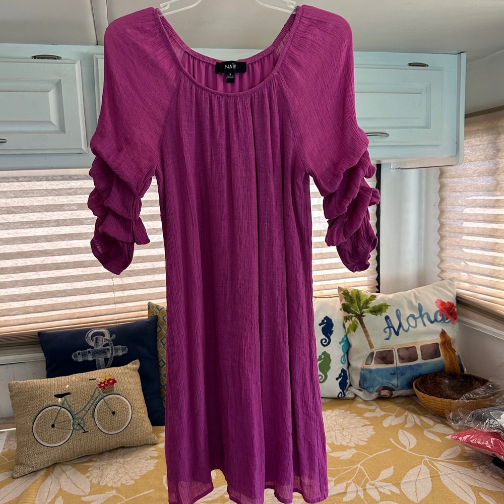 NAIF Shift Mini Dress Sz S Magenta‎ Purple Tiered Ruffle Sleeve Lined Festive